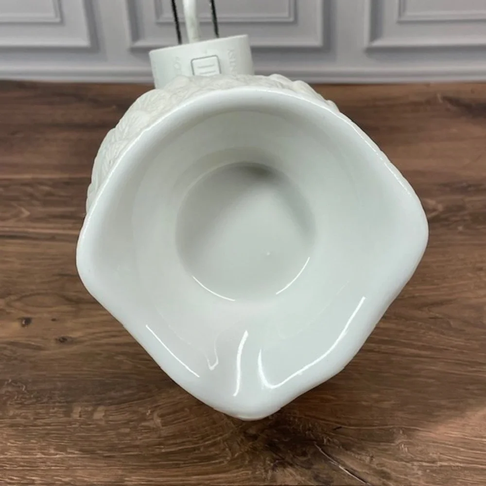 Scentsy Owl Plug In Wax Warmer White Ceramic Electric‎ Home Fragrance Decor